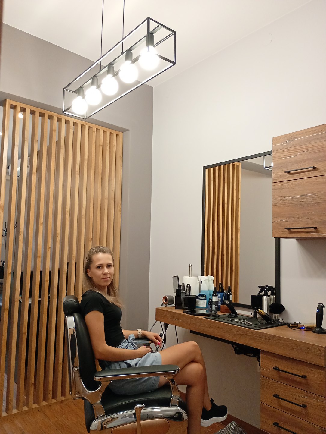 Justyna w salonie Pod Nożyczkami w Łańcucie